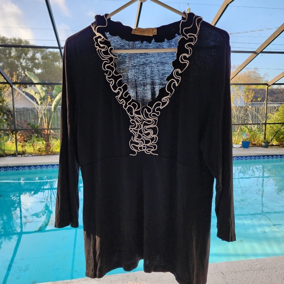 Ruffled Neck Black & White XL Knit top Impulse of California - Picture 11 of 11